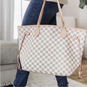 Women's Beige Checkered Tote Bag